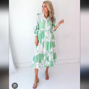 NWOT Entro Boho Floral Ruffle Trim Green White Side Cinch Tie Midi Dress L